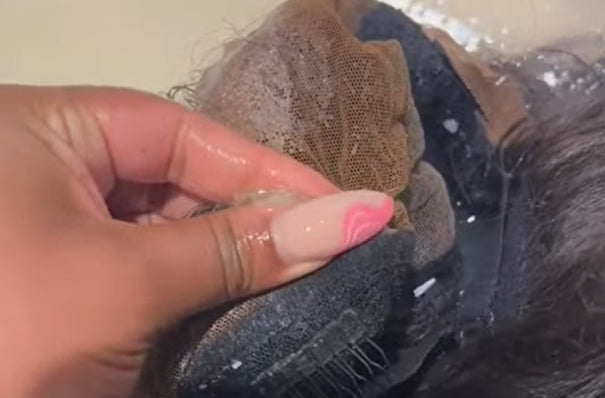 How to Remove Glue from Wig Safely and Quickly?
