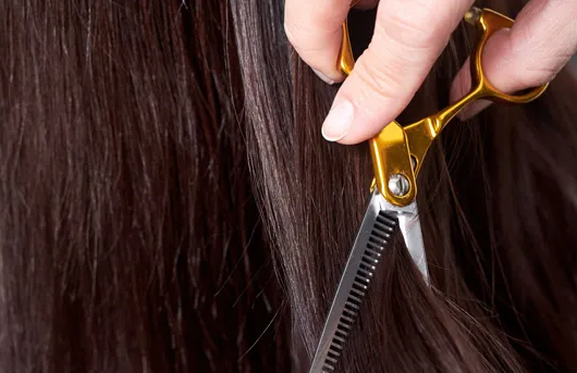How to Cut a Wig: A Step-by-Step Guide for Beginners